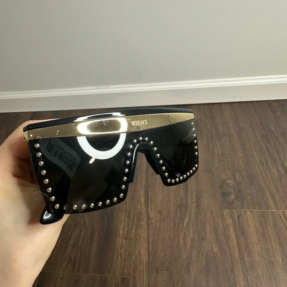 Versace
Shield Sunglasses, 144mm - Picture 9 of 15